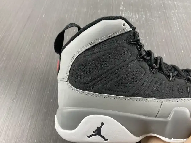 Reps LUCY CT8019-060 9 Jordan Grey Retro Particle 0529